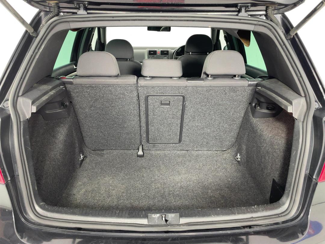 Photo '14' of Volkswagen Golf