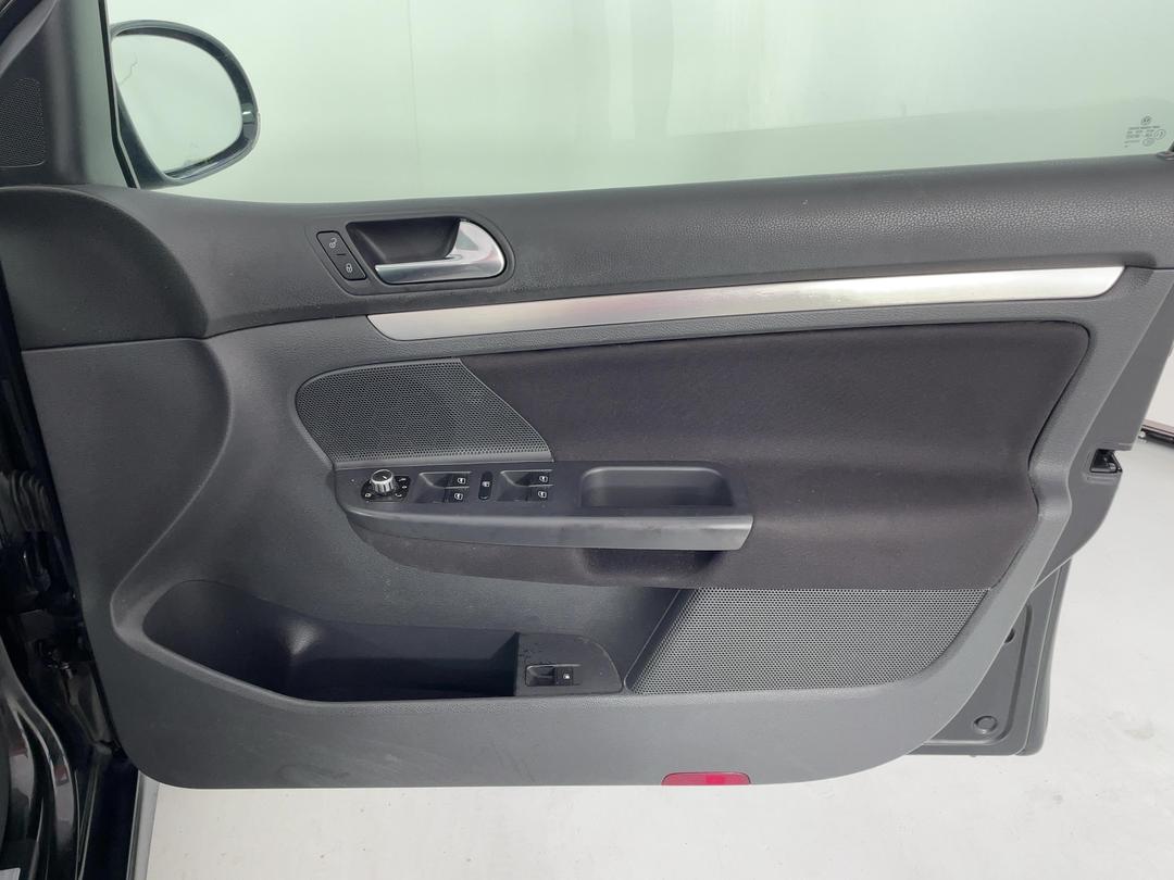 Photo '15' of Volkswagen Golf