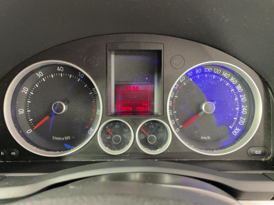 Photo '21' of Volkswagen Golf