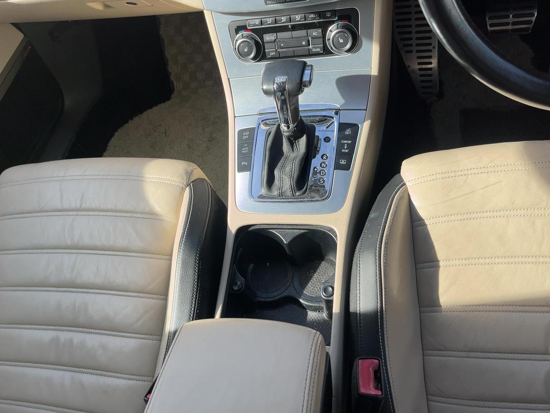 Photo '16' of Volkswagen Passat CC V6 4Motion Photo '16' of Volkswagen Passat CC V6 4Motion