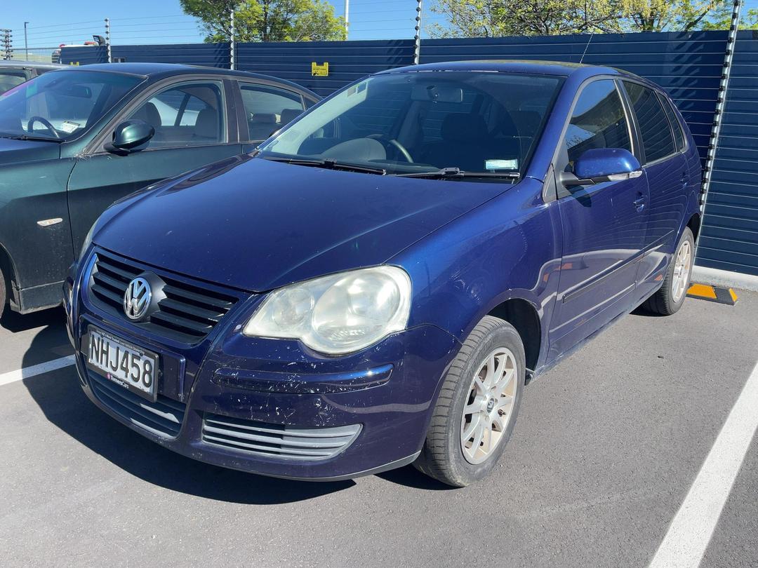 Photo '3' of Volkswagen Polo Photo '3' of Volkswagen Polo