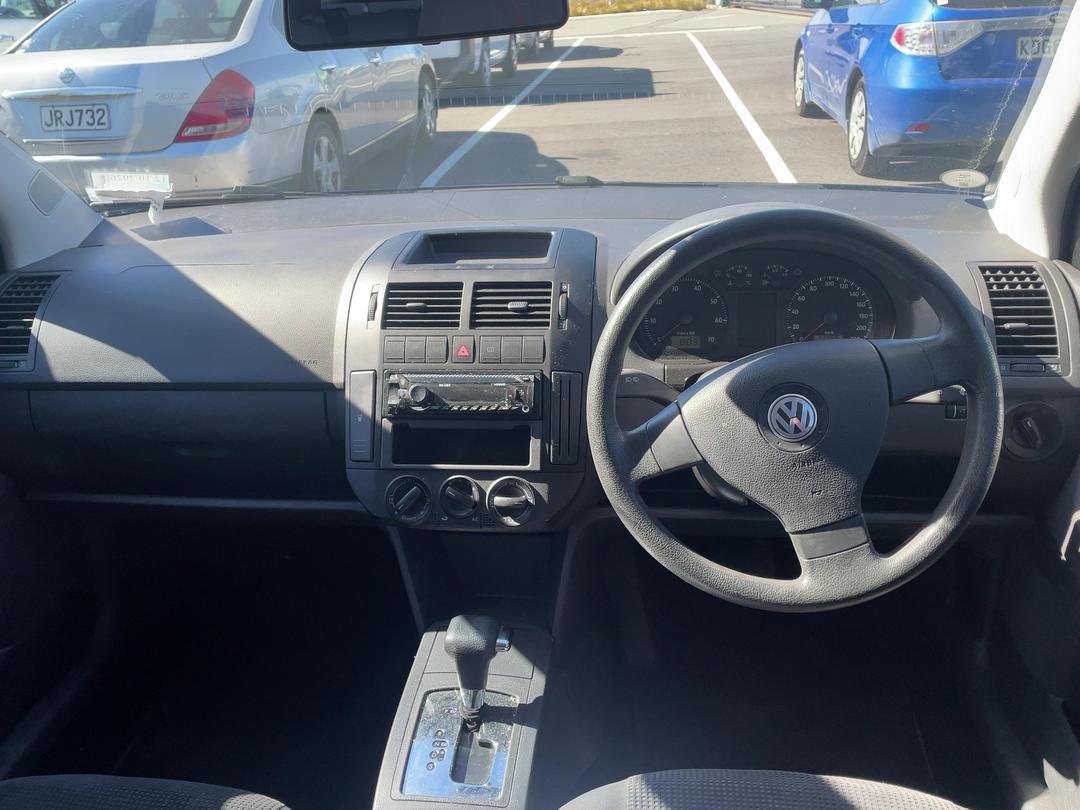 Photo '15' of Volkswagen Polo Photo '15' of Volkswagen Polo