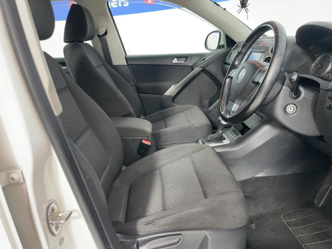 Photo '16' of Volkswagen Tiguan