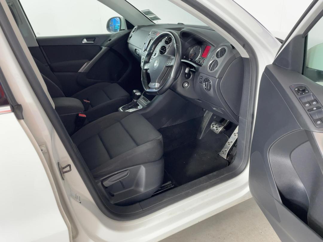 Photo '16' of Volkswagen Tiguan