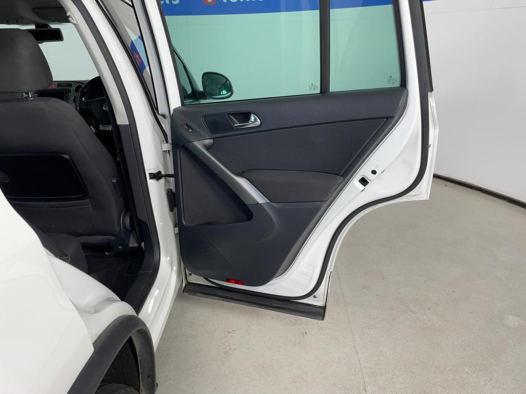 Photo '19' of Volkswagen Tiguan