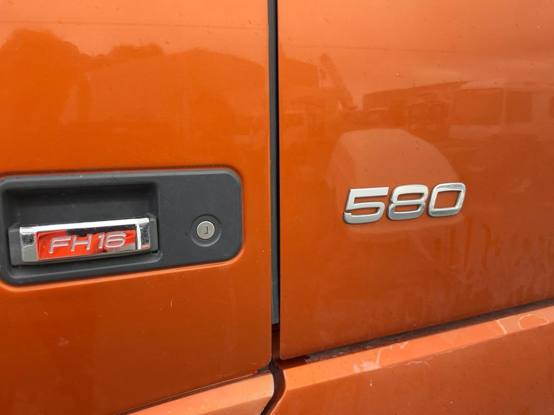 Photo '8' of Volvo FH16 Livestock