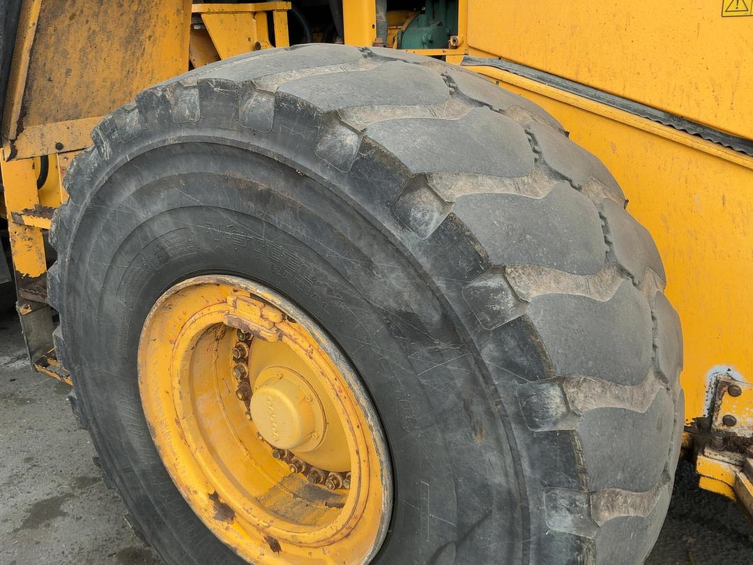 Photo '19' of Volvo L180F Log Loader