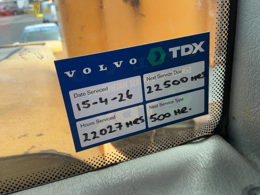 Photo '13' of Volvo L180F Log Loader