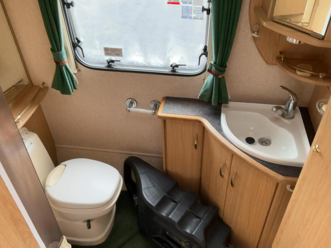 Photo '21' of Archway Royale Caravan - Tandem Photo '21' of Archway Royale Caravan - Tandem