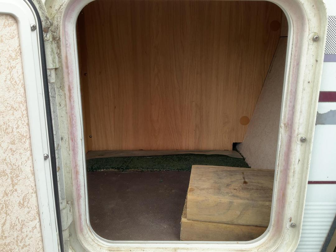 Photo '27' of Archway Royale Caravan - Tandem Photo '27' of Archway Royale Caravan - Tandem