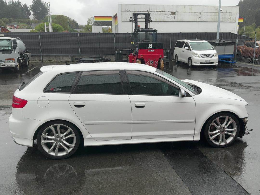 Photo '8' of Audi S3