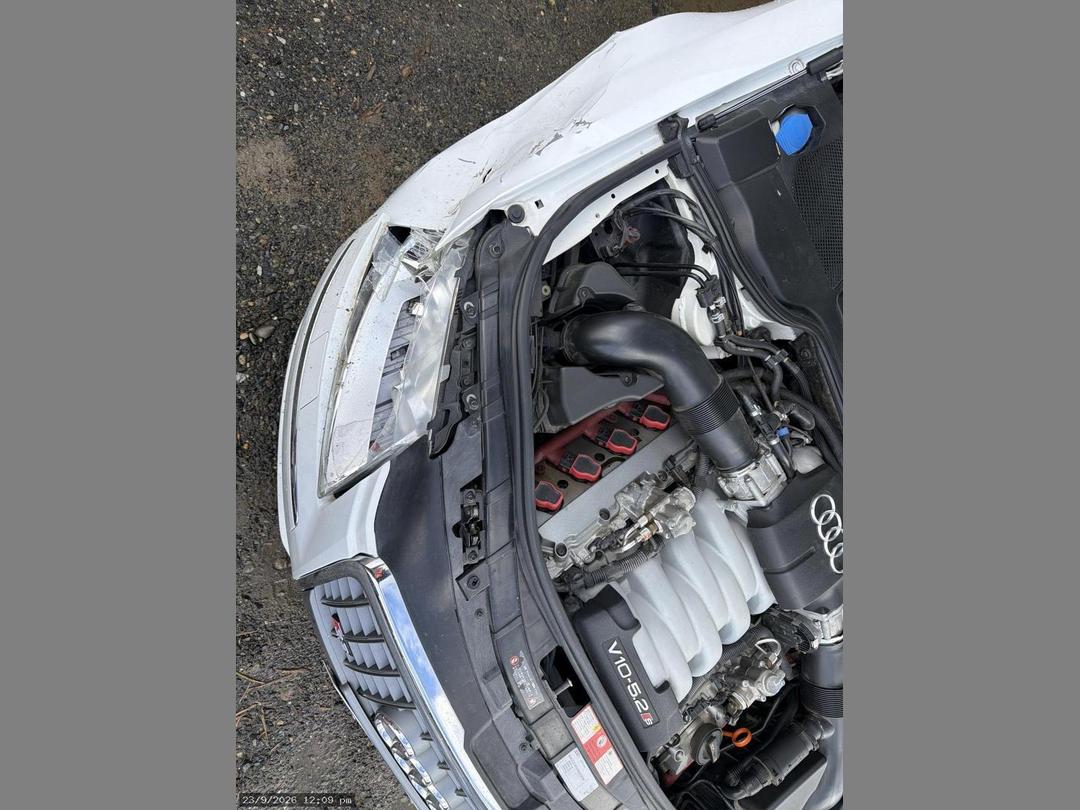 Photo '12' of Audi S8 Photo '12' of Audi S8