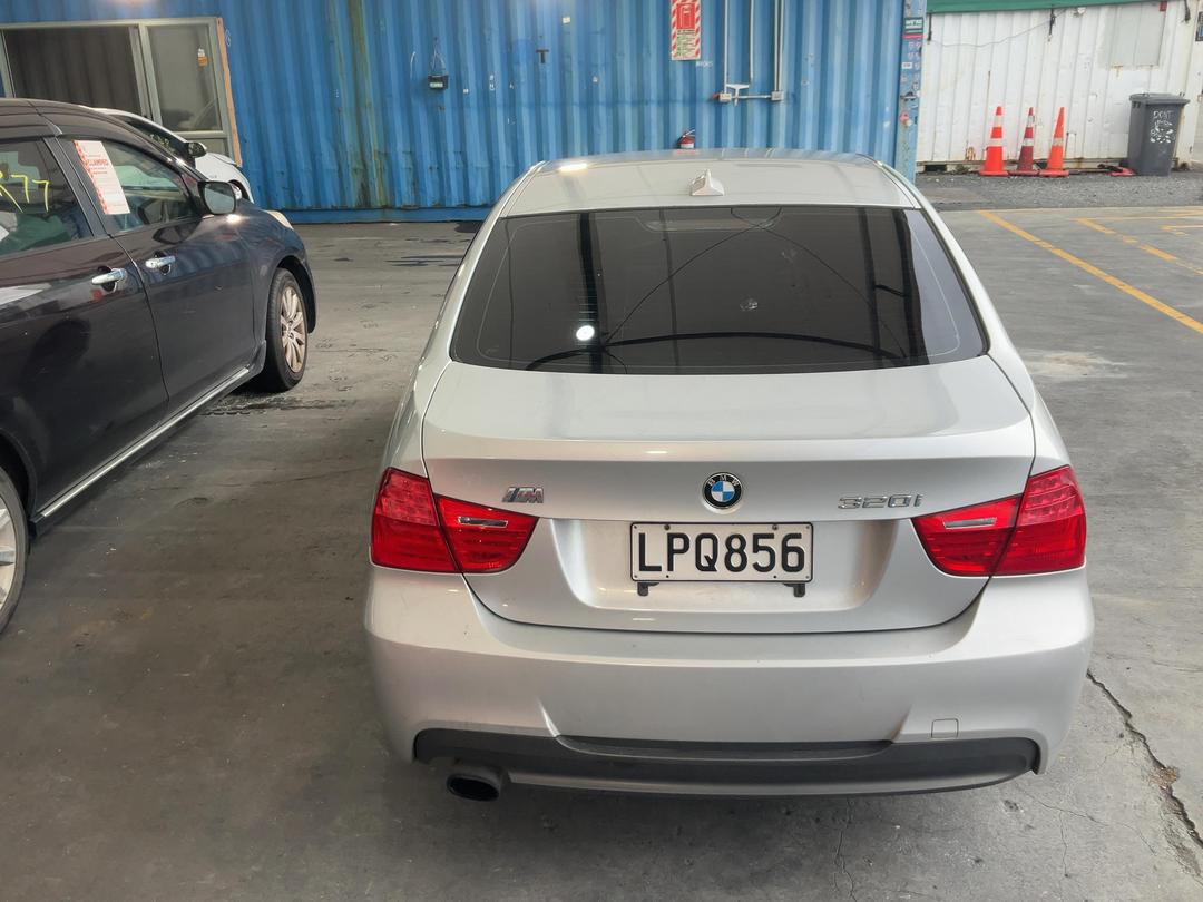 Photo '11' of BMW 3 Series 320I Photo '11' of BMW 3 Series 320I
