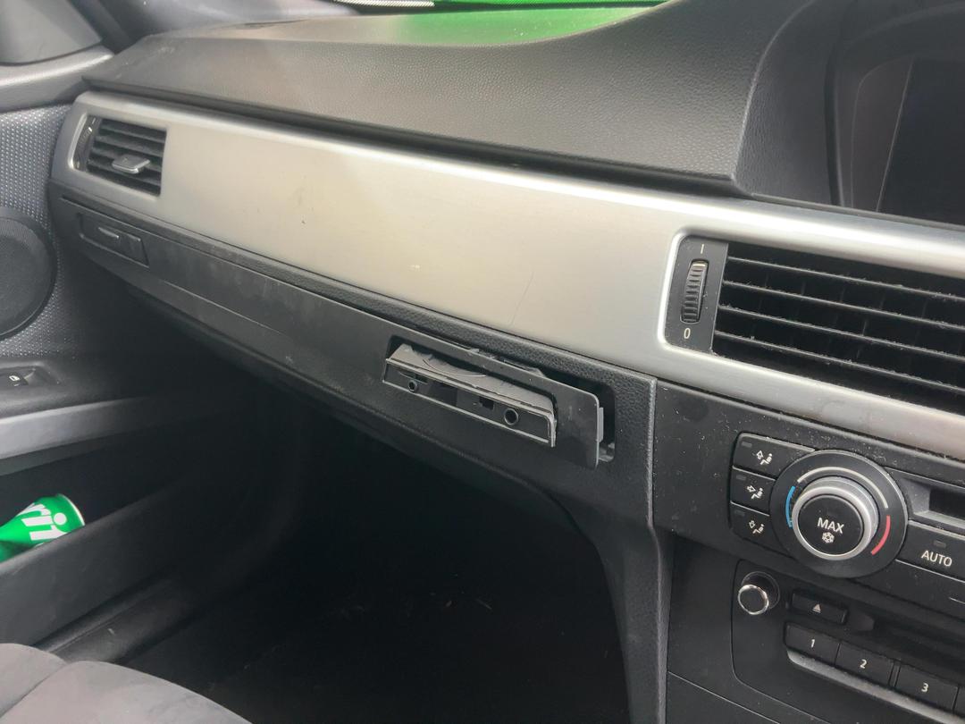 Photo '31' of BMW 3 Series 320I Photo '31' of BMW 3 Series 320I