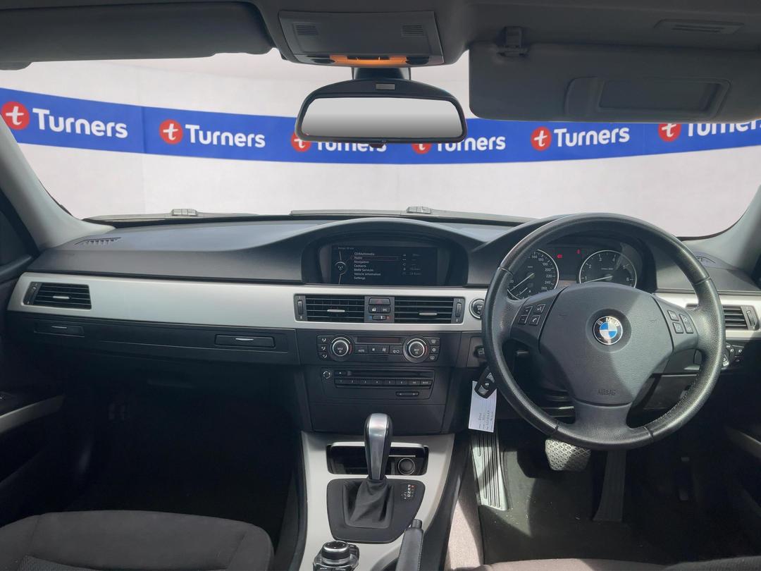 Photo '10' of BMW 3 Series 320I Photo '10' of BMW 3 Series 320I
