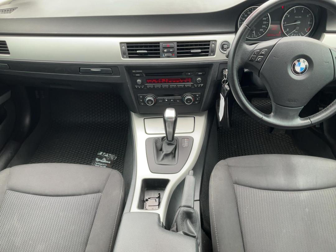 Photo '11' of BMW 3 Series 320I Photo '11' of BMW 3 Series 320I