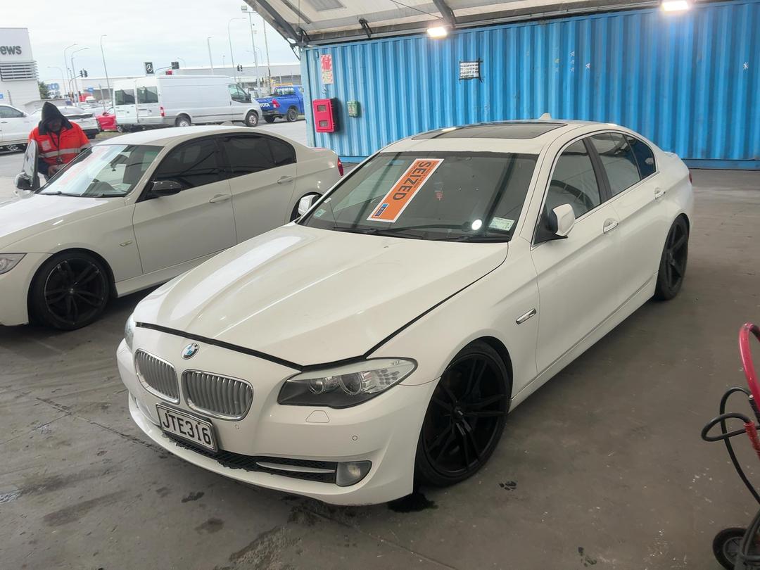 Photo '3' of BMW 5 Series 550I Photo '3' of BMW 5 Series 550I