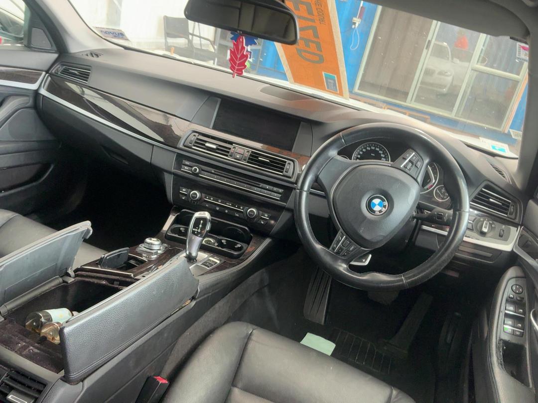 Photo '9' of BMW 5 Series 550I Photo '9' of BMW 5 Series 550I