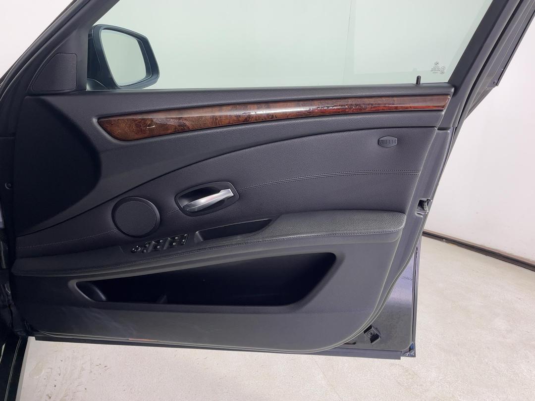 Photo '15' of BMW 5 Series