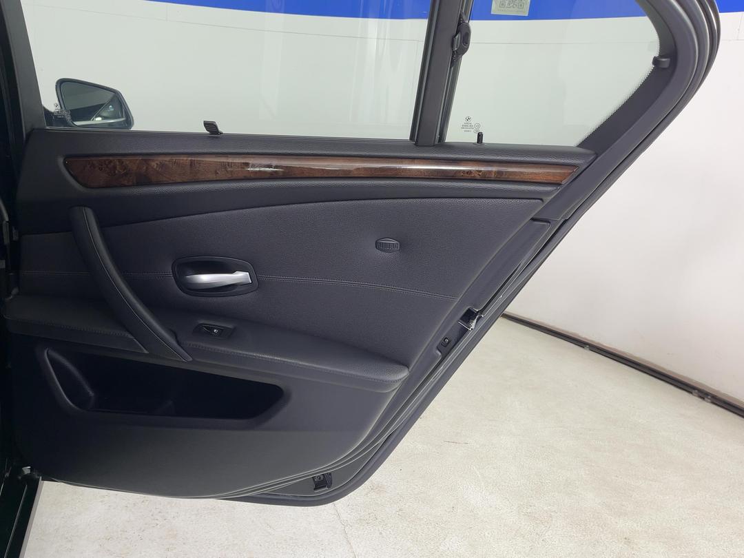Photo '19' of BMW 5 Series