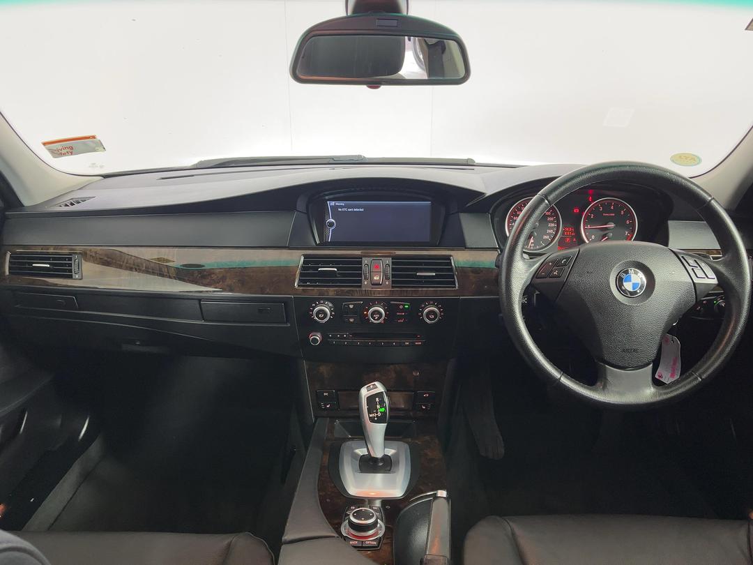 Photo '17' of BMW 5 Series