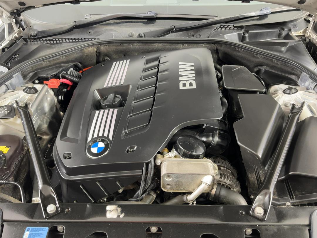 Photo '13' of BMW 5 Series