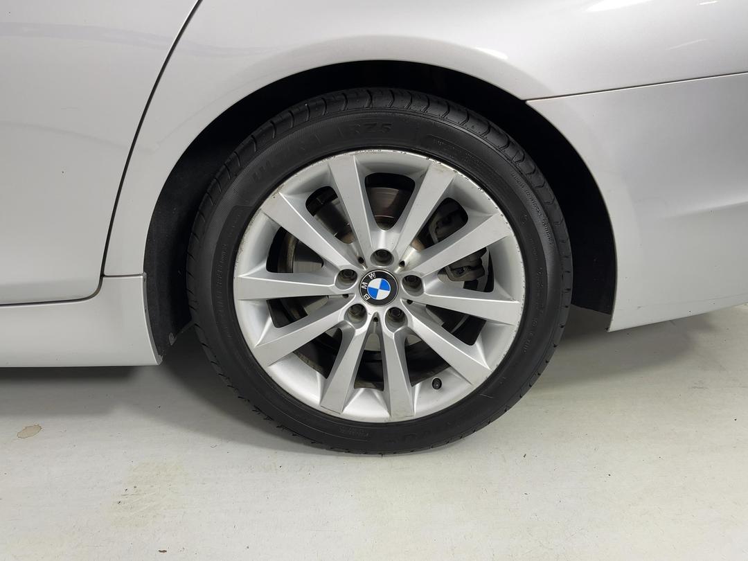 Photo '11' of BMW 5 Series