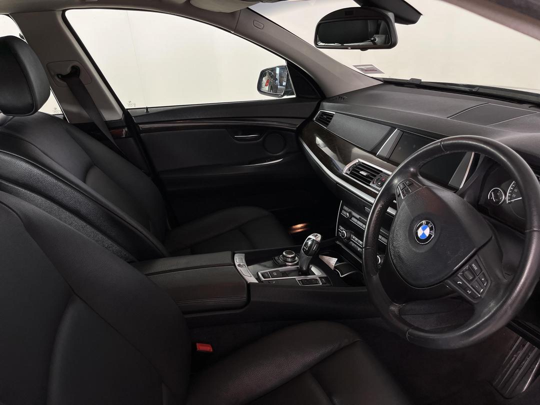 Photo '16' of BMW 535I