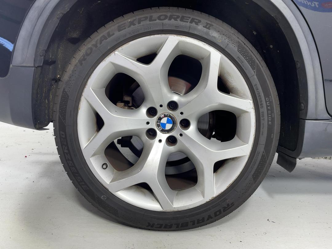 Photo '10' of BMW X5 SAV E70 Photo '10' of BMW X5 SAV E70