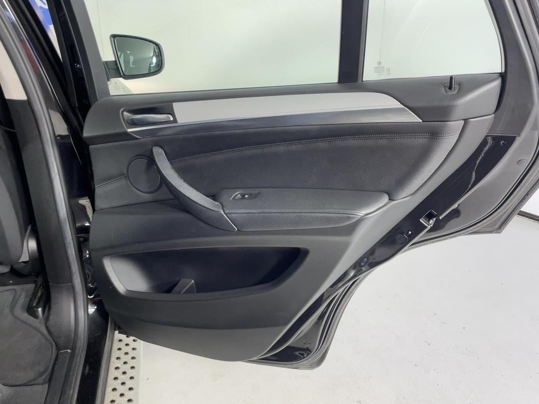 Photo '17' of BMW X5 SAV E70 Photo '17' of BMW X5 SAV E70
