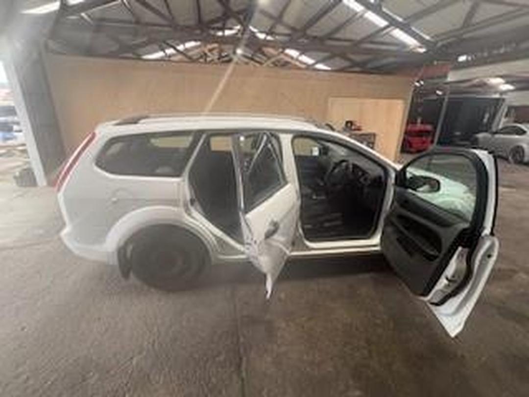 Photo '14' of Ford Focus