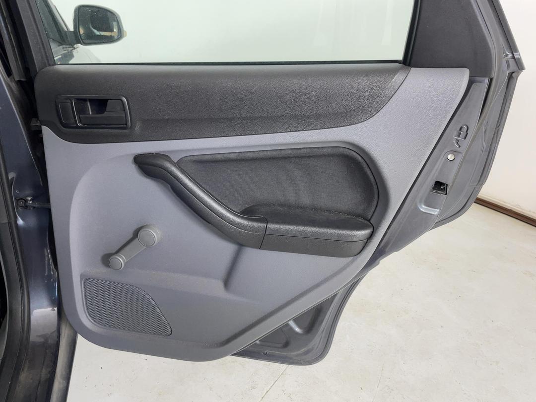 Photo '17' of Ford Focus Photo '17' of Ford Focus