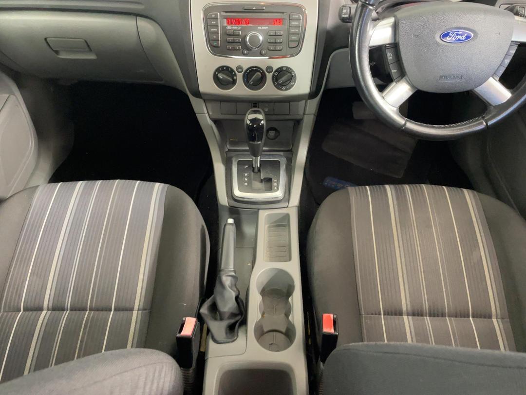 Photo '16' of Ford Focus Photo '16' of Ford Focus