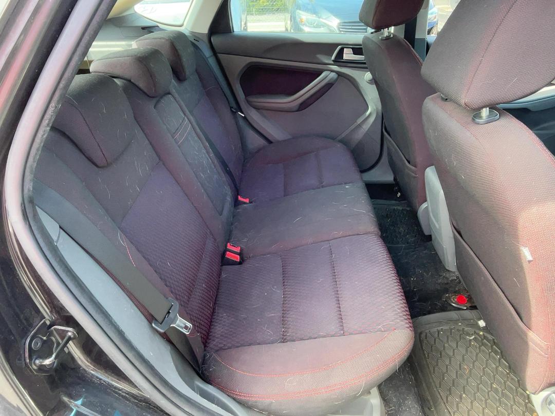 Photo '18' of Ford Focus Photo '18' of Ford Focus