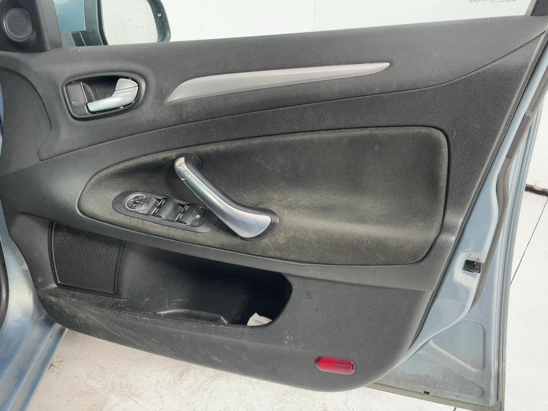 Photo '13' of Ford Mondeo Zetec TD Photo '13' of Ford Mondeo Zetec TD