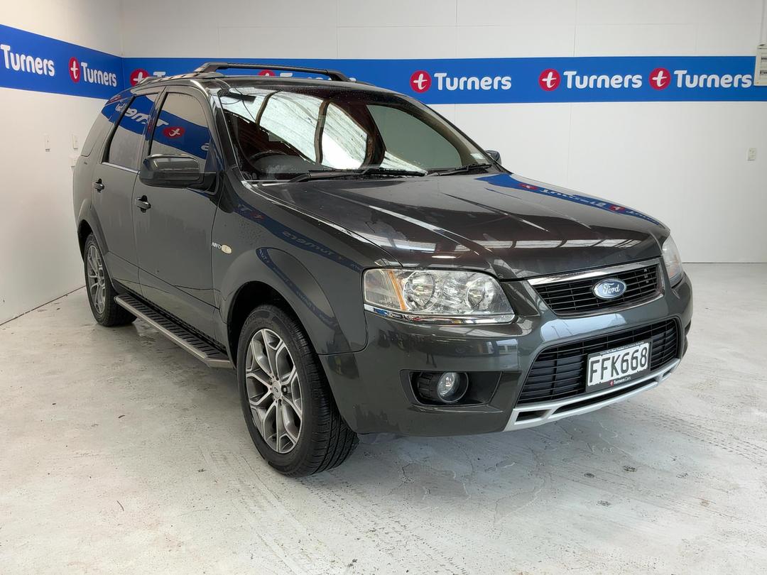 Photo '1' of Ford Territory