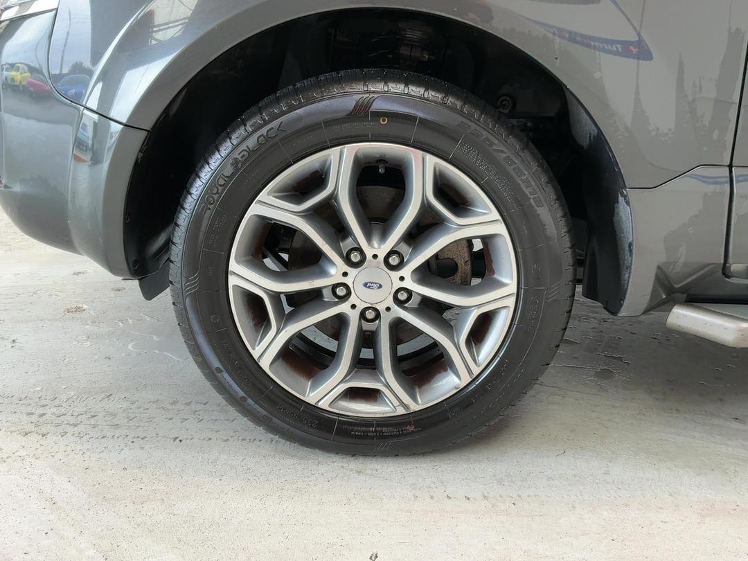 Photo '10' of Ford Territory