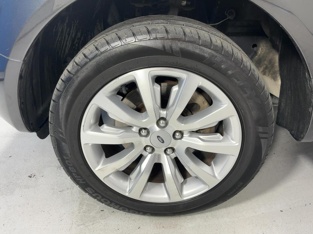 Photo '10' of Ford Territory