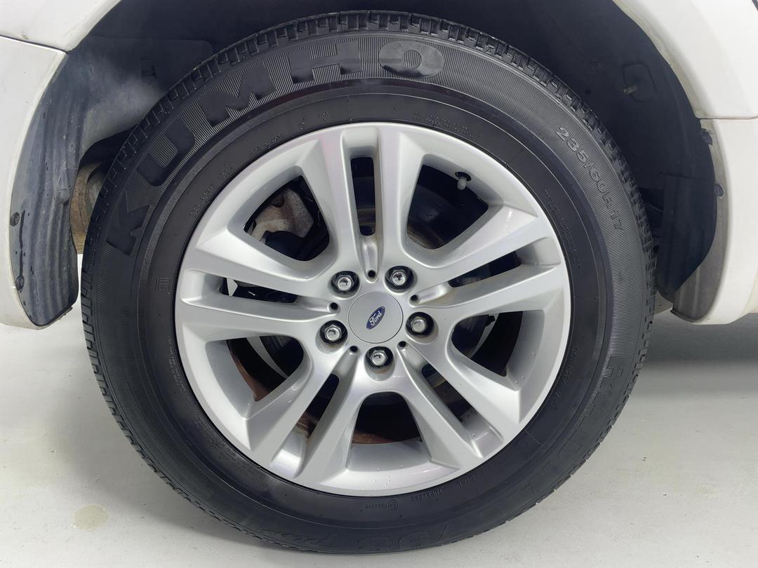 Photo '12' of Ford Territory