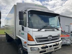 Image of 2010 Hino FM 1AWKA-UGU Other Truck