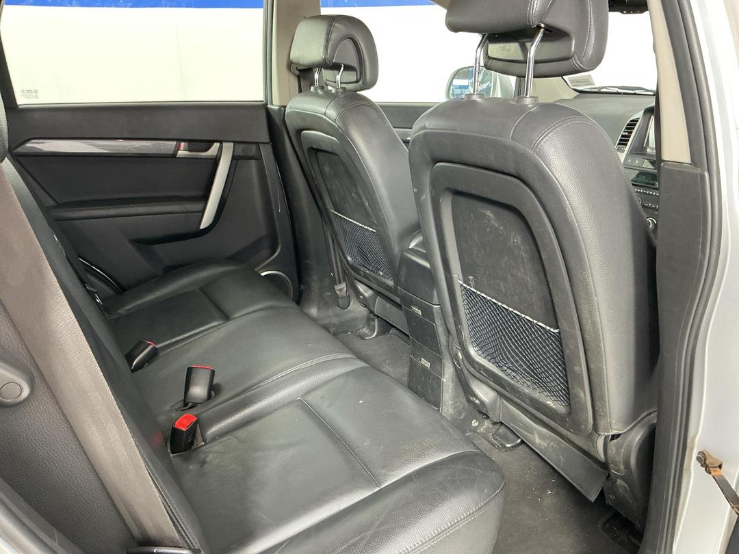 Photo '17' of Holden Captiva 7 LX V6