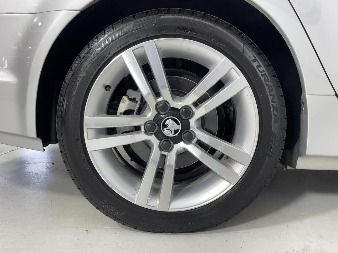 Photo '12' of Holden Commodore