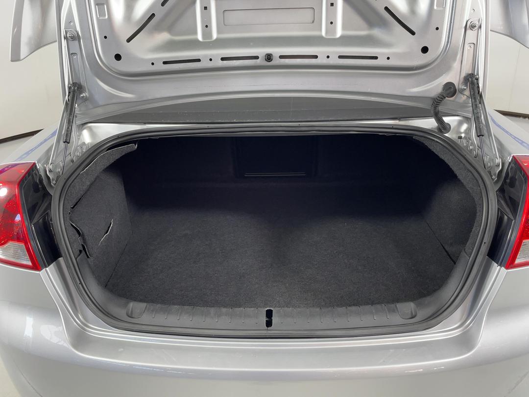Photo '14' of Holden Commodore
