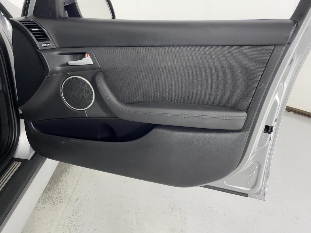 Photo '15' of Holden Commodore