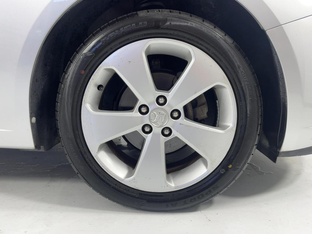 Photo '9' of Holden Cruze
