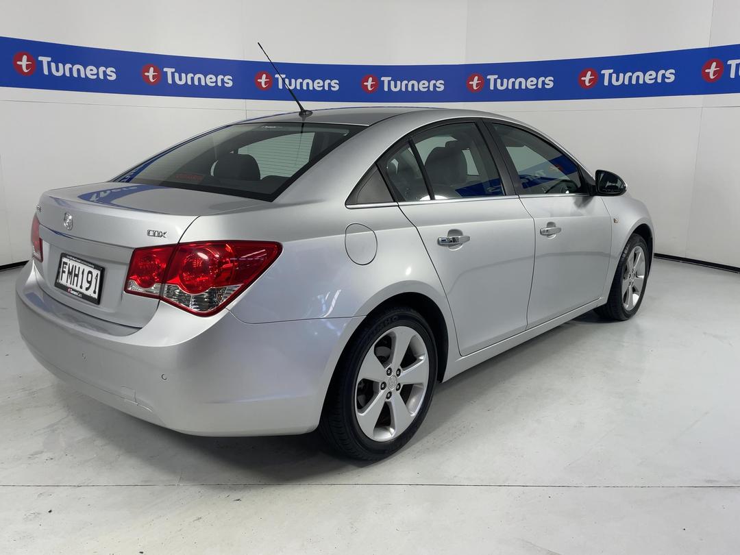 Photo '7' of Holden Cruze