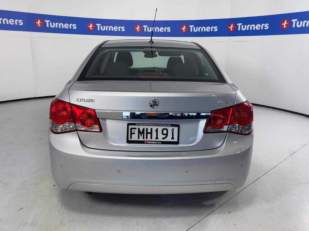 Photo '6' of Holden Cruze