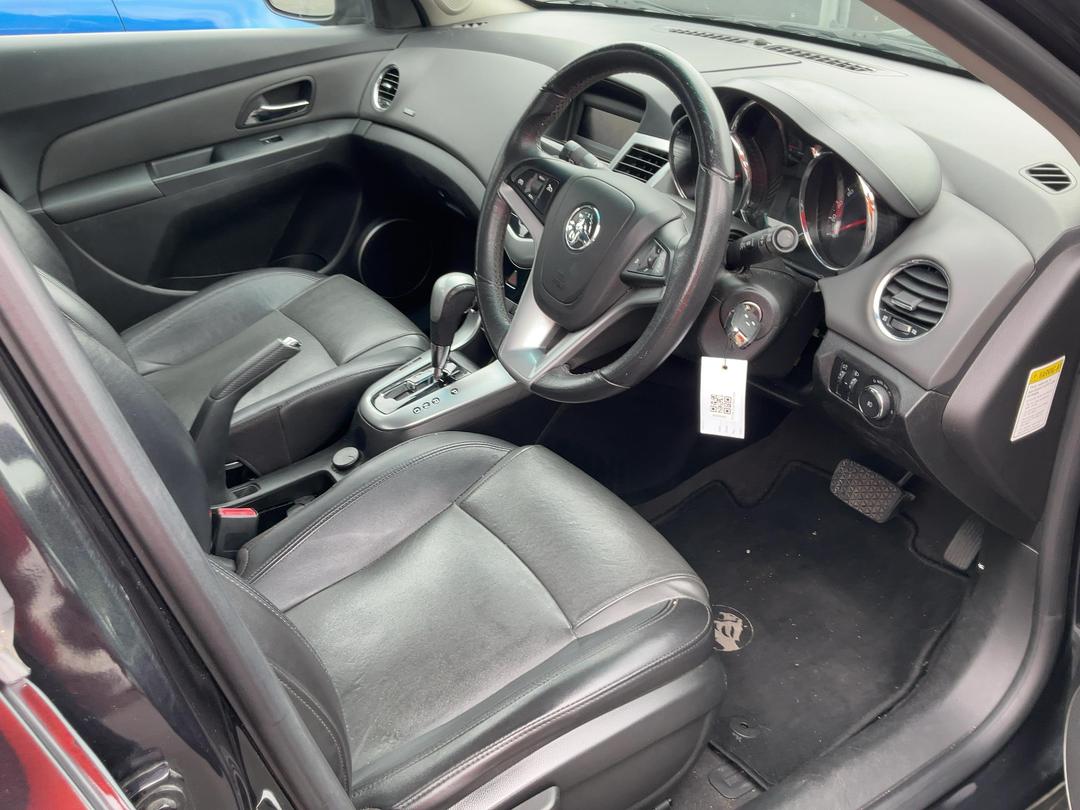 Photo '12' of Holden Cruze CDX Photo '12' of Holden Cruze CDX