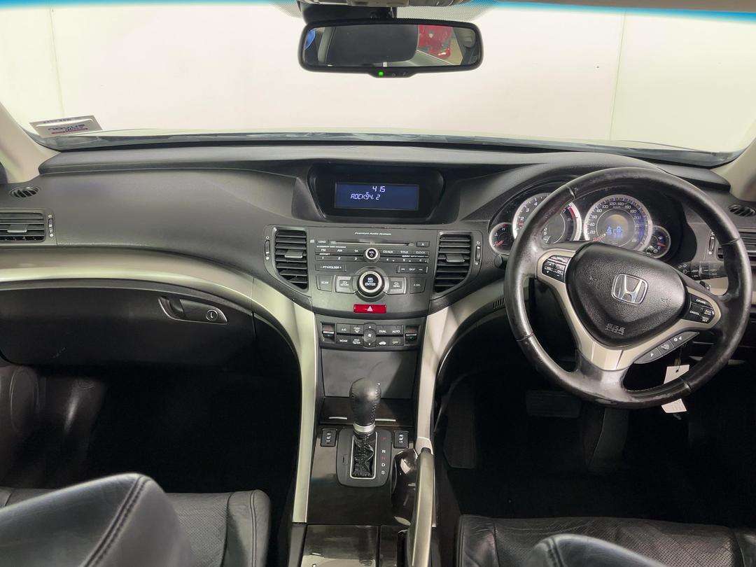 Photo '17' of Honda Accord