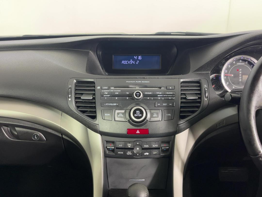Photo '18' of Honda Accord